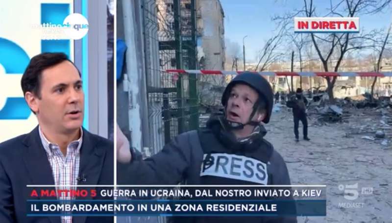 il giornalista mediaset fausto biloslavo colpito da una cassetta della frutta a kiev 4