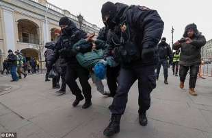 Manifestanti arrestati a Mosca 5