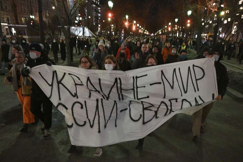 manifestazioni in russia contro guerra3