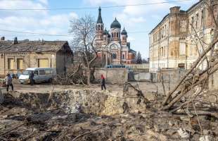 mercato di kharkiv distrutto dalle bombe russe