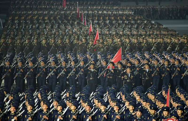 parata militare a pyongyang