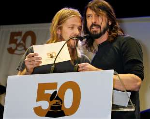 taylor hawkins dave grohl 2