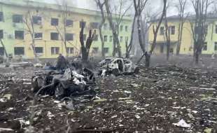 ucraina mariupol sotto attacco 3
