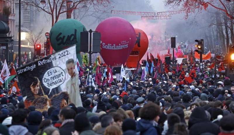 francia, sciopero contro la riforma delle pensioni di macron 4