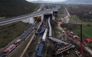 incidente tra due treni in grecia 11