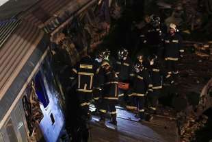 incidente tra due treni in grecia 8