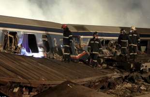 incidente tra due treni in grecia 9
