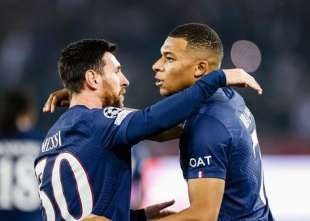 lionel messi kylian mbappe