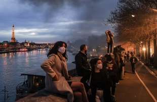 parigi, proteste contro la riforma delle pensioni 22