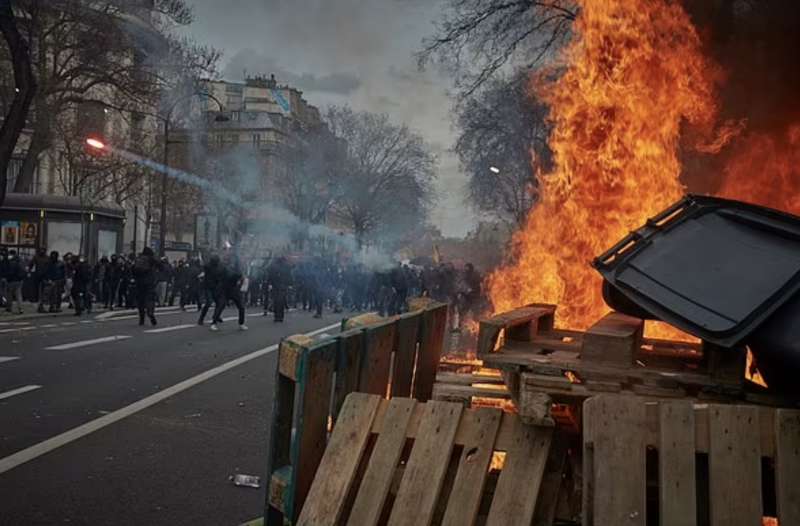 proteste contro la riforma delle pensioni a parigi 9