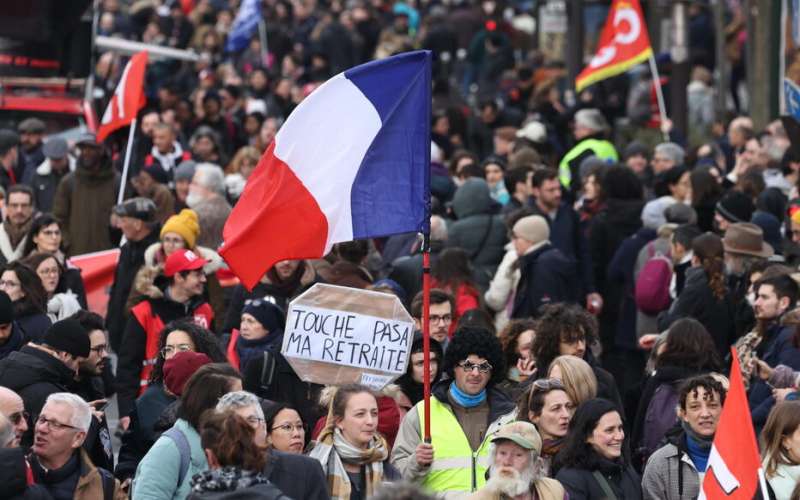 proteste contro la riforma delle pensioni in francia 7