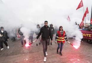 proteste in francia contro la riforma pensioni 9