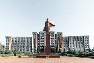 statua di lenin a tiraspol transnistria