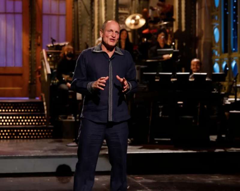 Woody Harrelson al Saturday Night Live - monologo sul covid
