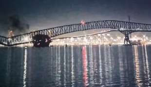 crollo del ponte francis scott key di baltimora 6