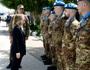 giorgia meloni visita i militari italiani in libano 5