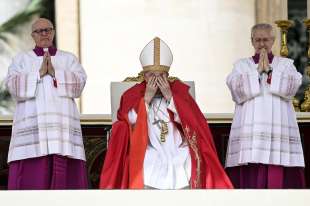 papa francesco durante la messa della domenica delle palme 2