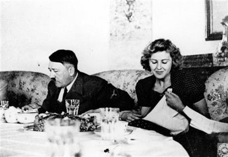 Hitler a tavola con Eva Braun