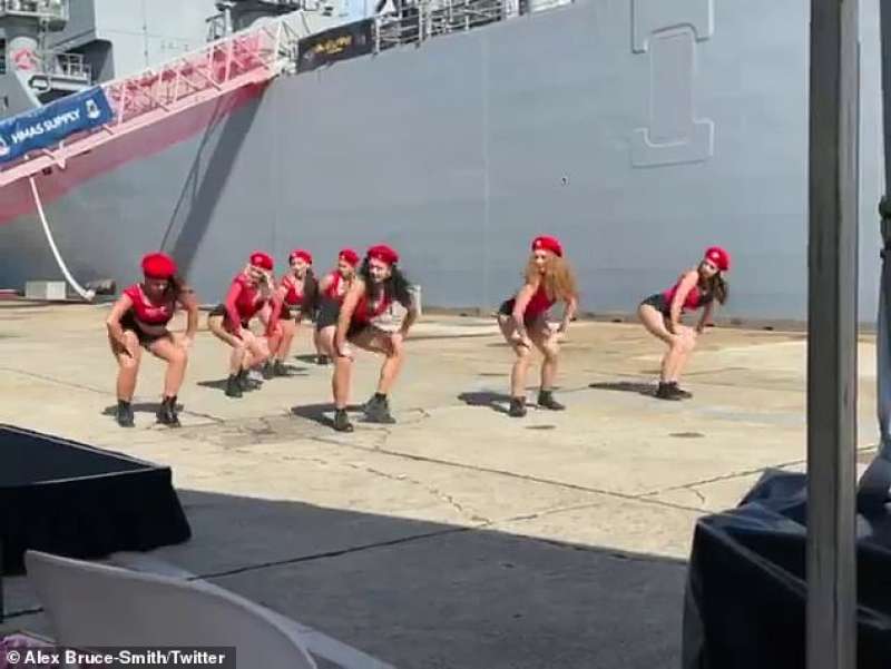 balletto cerimonia nave australia