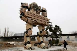 I robot apparsi a Donetsk