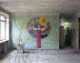 murale, atrio della scuola, pripyat 2003