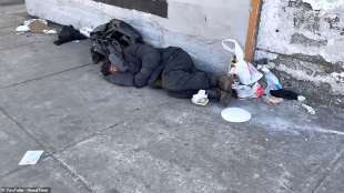 senzatetto e drogati a philadelphia 16