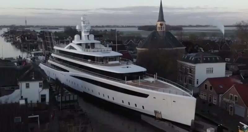 yacht sui canali olandesi 14