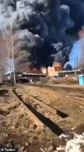 Incendio impianto chimico Dmitrievsky in Russia 2