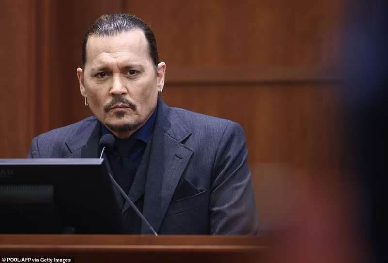 Johnny Depp durante il processo in Virginia 4