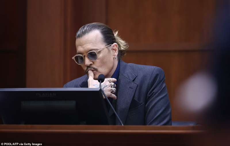 Johnny Depp durante il processo in Virginia 5