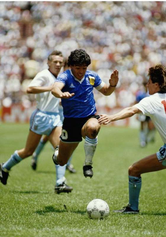Maradona, la maglia della 'Mano de Dios' finisce all'asta: l'annuncio di  Sotheby's