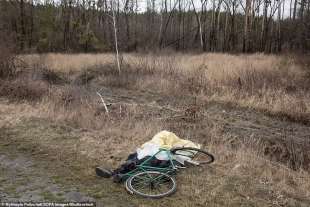 Passante in bici ucciso a Bucha dai russi