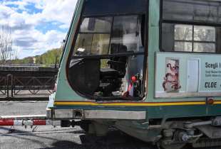 roma il suv di ciro immobile si schianta contro un tram 5