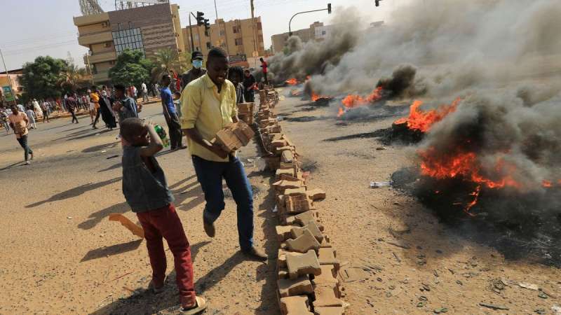 sudan scontri tra esercito militare e paramilitari