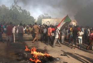 sudan scontri tra esercito militare e paramilitari