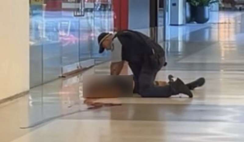 aggressore ferito nel centro commerciale di sydney
