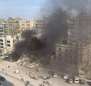 attacco israeliano all ambasciata iraniana a damasco, in siria 3