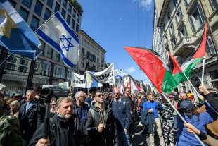 brigata ebraica vs filo palestinesi corteo 25 aprile milano 3