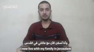 il video di hersh goldberg polin, ostaggio israeliano con il braccio amputato 2 3