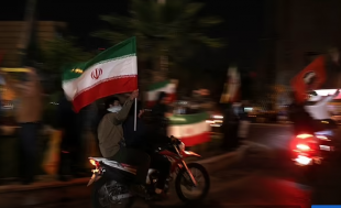 iraniani festeggiano attacco a israele