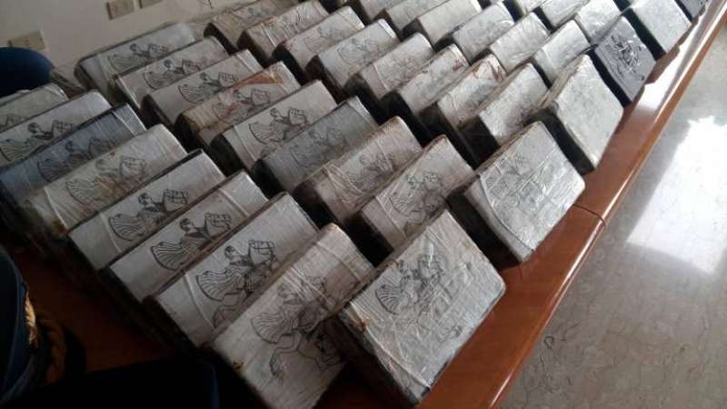 maxi sequestro di oltre 150 chili di cocaina nel porto di ravenna. 4