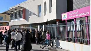 scuola di Montpellier dove e stata picchiata 13enne senza velo
