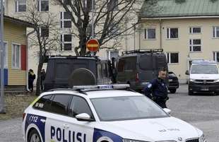 sparatoria in una scuola in finlandia 4