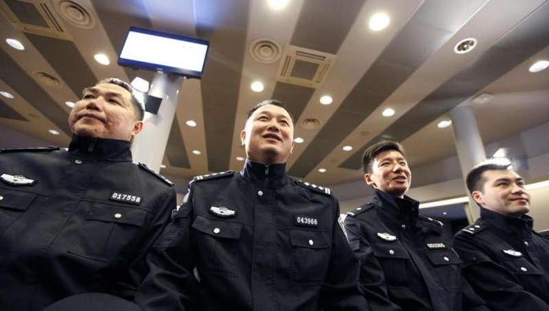 poliziotti cinesi in italia