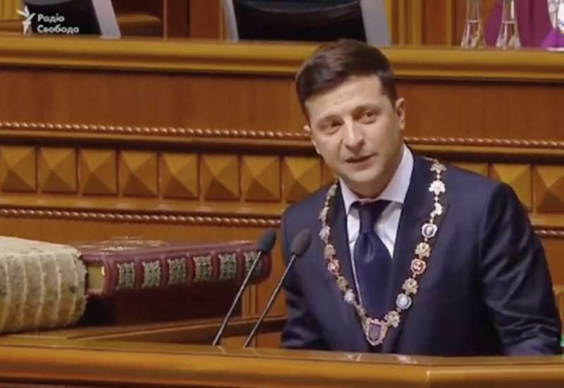 vladimir zelensky giura da presidente dell'ucraina 10