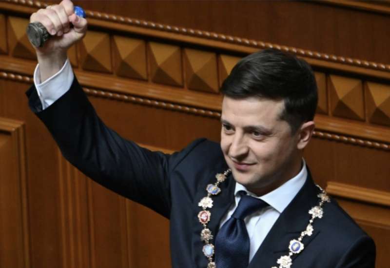 vladimir zelensky giura da presidente dell'ucraina 9