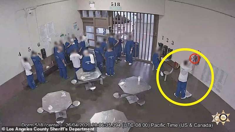 detenuti provano a infettarsi con il coronavirus in california