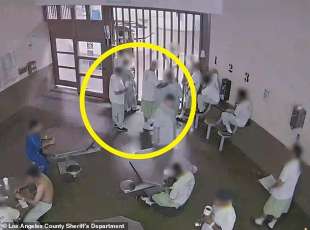 detenuti provano a infettarsi con il coronavirus in california 4