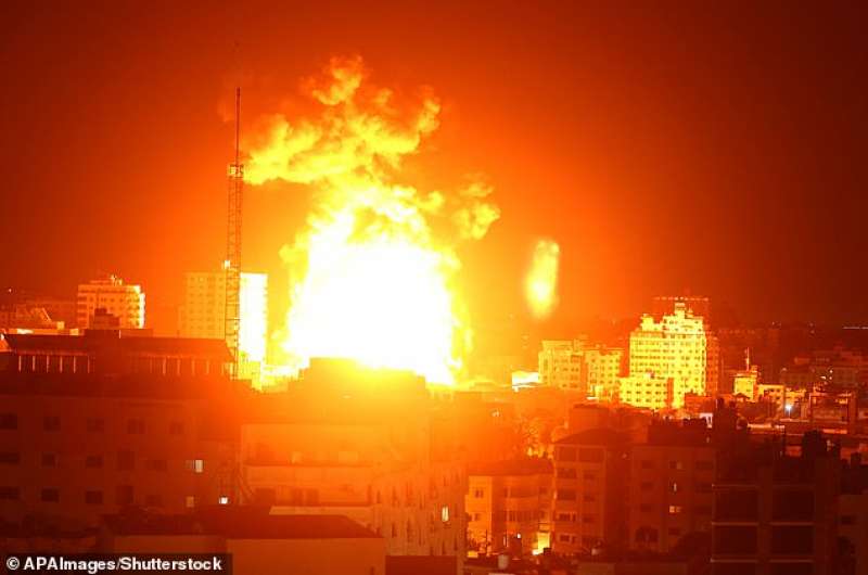 Bombe su Gaza 2
