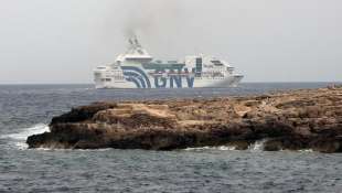 Nave quarantena Lampedusa